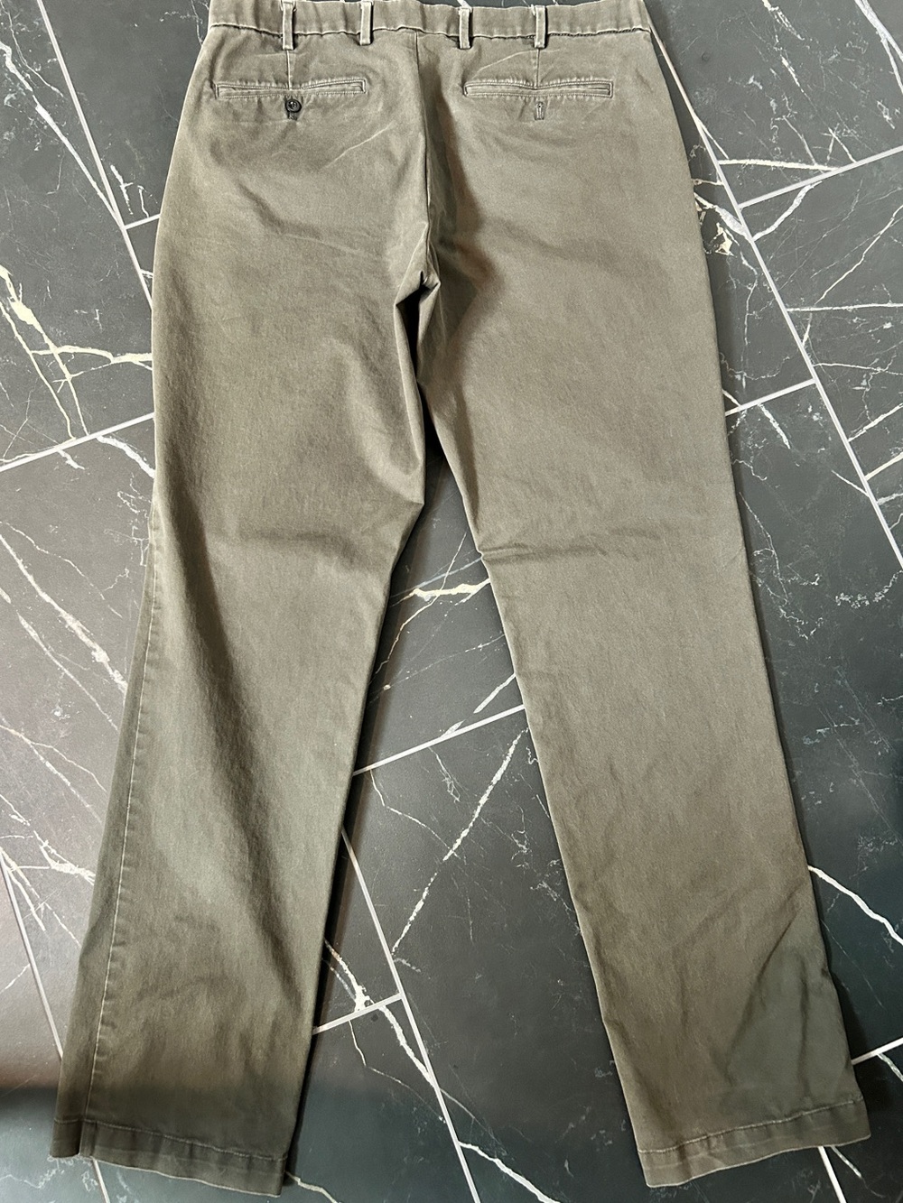 GAP Men’s Straight Fit Chino Pants Dark Gray/Olive 36x36- Tall